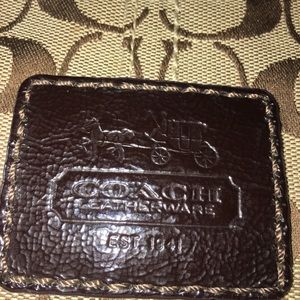 Coach purse with pink inside (rare). Beautiful Bag